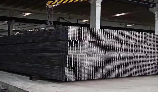 Black Square Tube 3.png