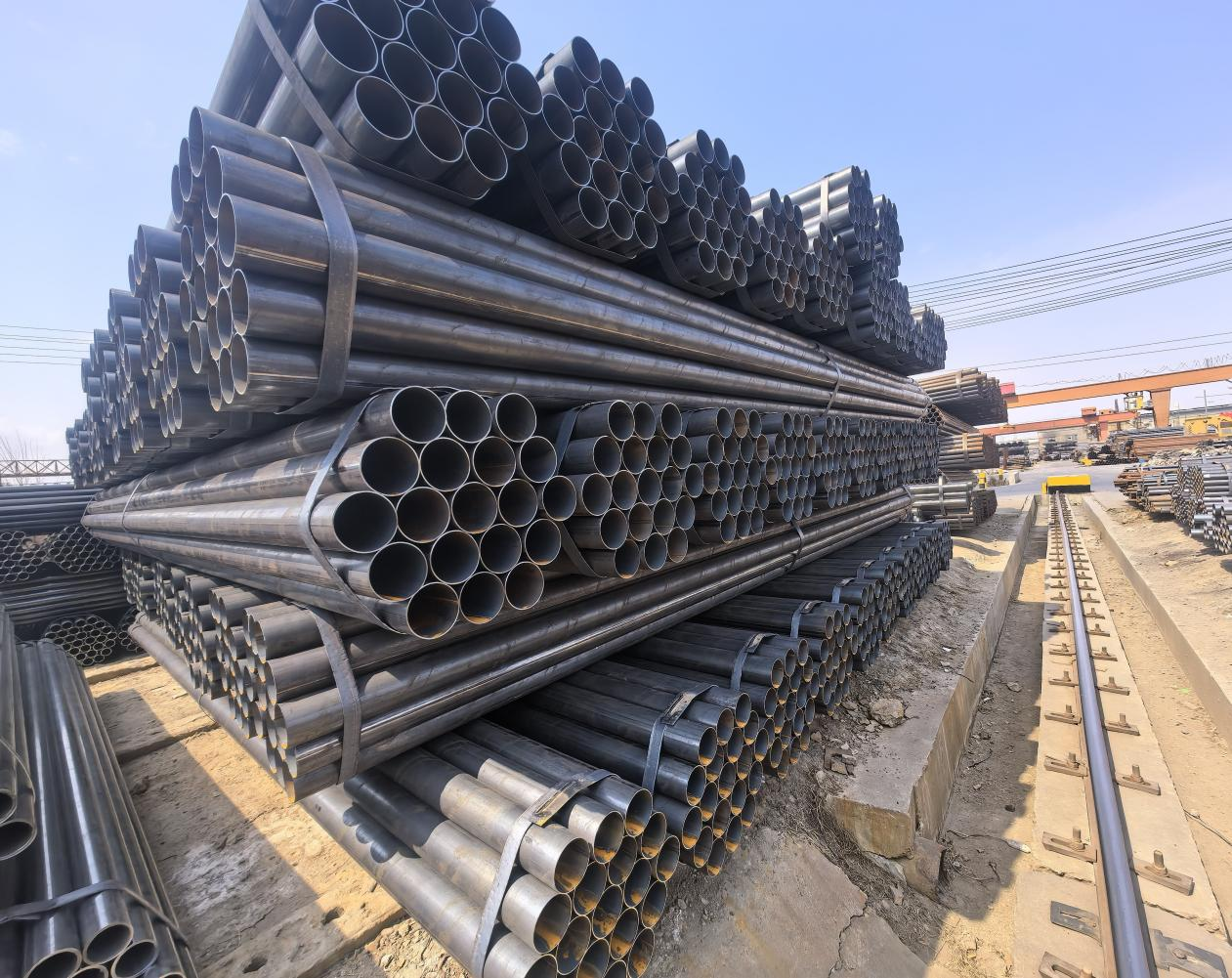 High Quality ERW Welded Steel Pipe / Black Tube / Carbon Steel Pipe Supplier from China High Quality ERW Welded Steel Pipe / Black Tube / Carbon Steel Pipe Supplier from China