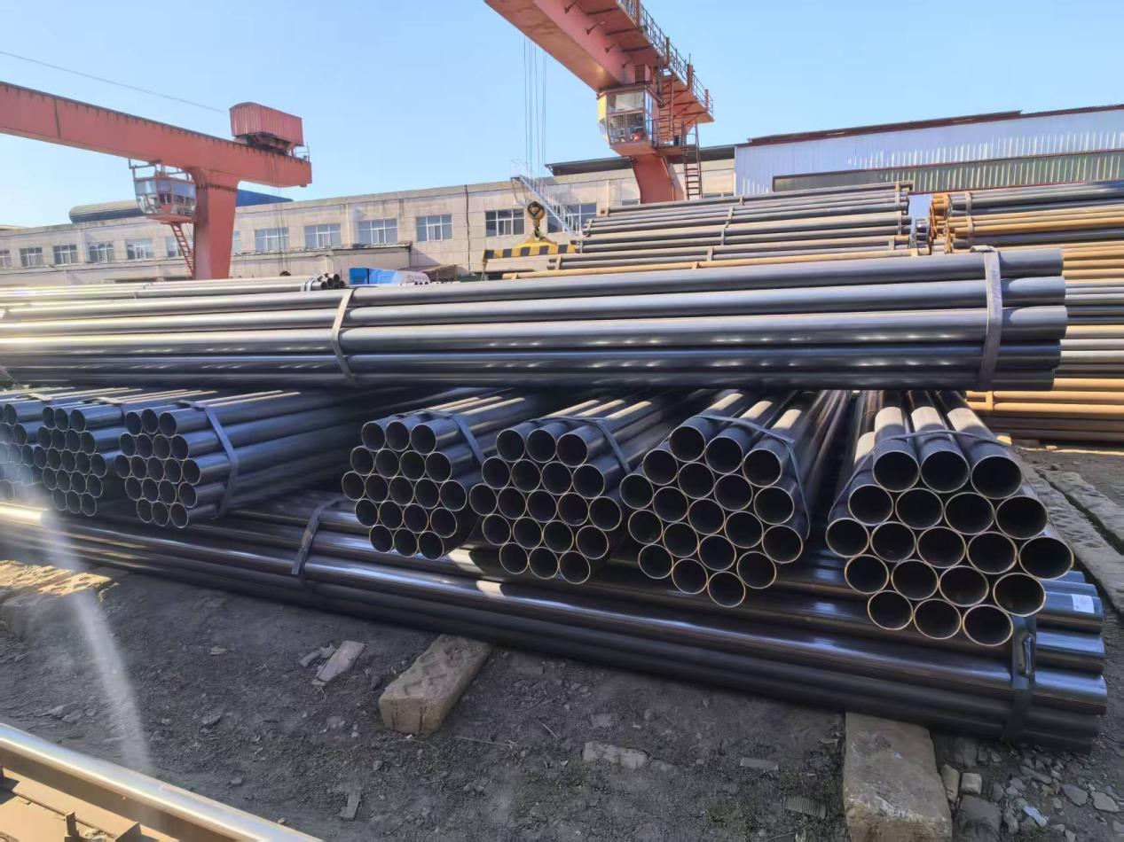 High Quality ERW Welded Steel Pipe / Black Tube / Carbon Steel Pipe Supplier from China High Quality ERW Welded Steel Pipe / Black Tube / Carbon Steel Pipe Supplier from China