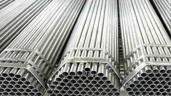 What Is the Difference between Galvanized Steel Pipe And Galvanized Seamless Steel Pipe?