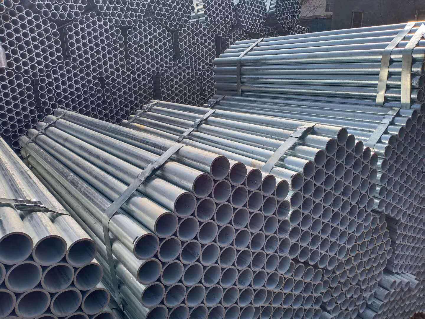 China Supplier Mild High Quality Carbon ERW Welded Steel Pipe