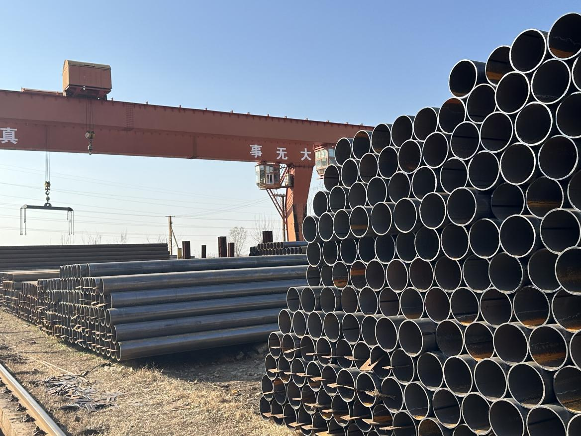 Longitudinal seam submerged-arc welded steel pipe is a type of pipe used in pipeline transportation.